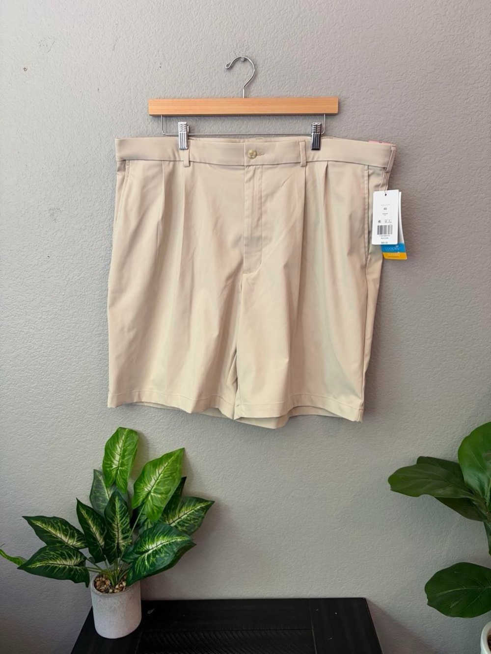NWT Men's Golf Pro Tour Cream Tan Shorts